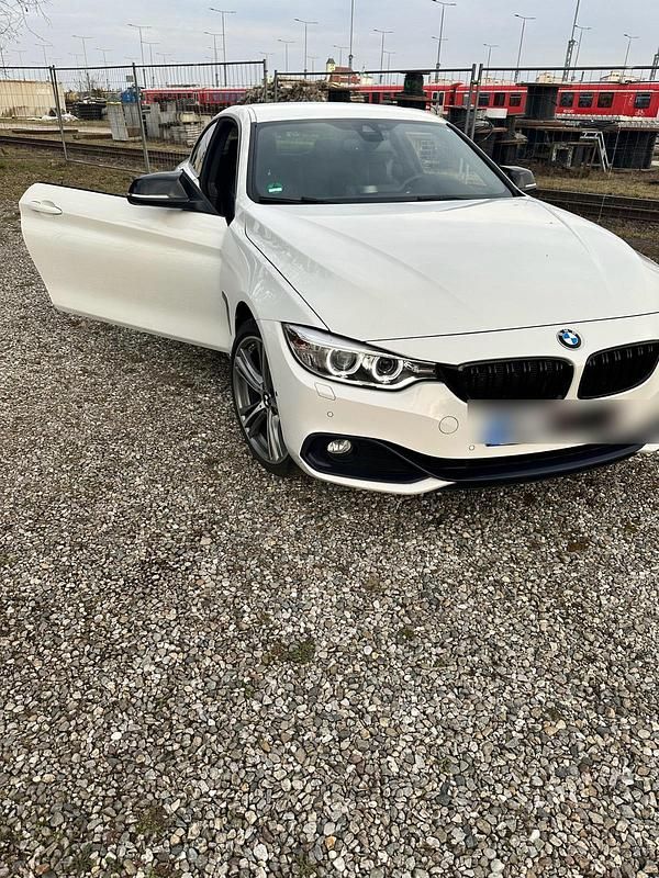 Weiß Gebraucht 2015 BMW 430 Coupé | 15.900 € - Bild 1/4