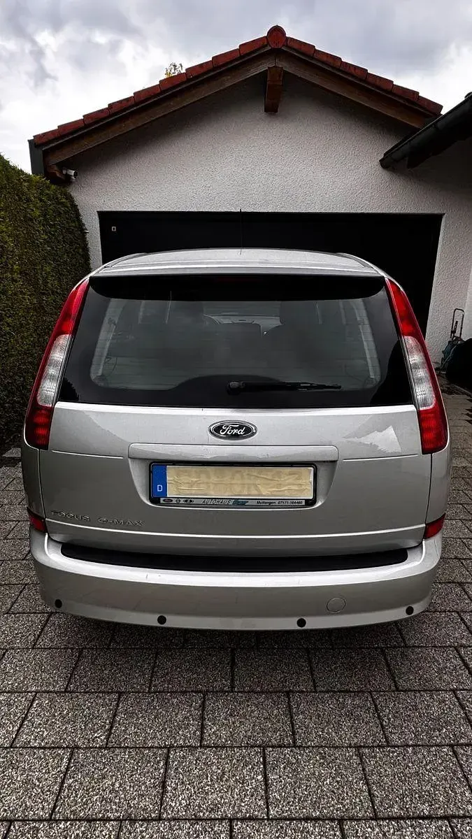 Używany Ford Focus 116 KM (85 kW) 2006 Srebrny Sedan/Limuzyna