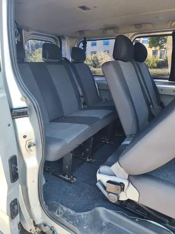 Gebraucht Renault Trafic 101 PS (74 kW) 2004 Silber Van / Kleinbus