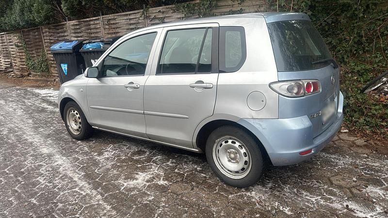 Gebraucht Mazda 2 68 PS (50 kW) 2007 Grau Kleinwagen