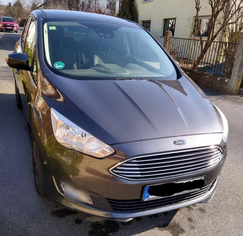 Grau Gebraucht 2019 Ford C-MAX Titanium Van / Kleinbus | 11.800 € (Fairer Preis) - Bild 1/4