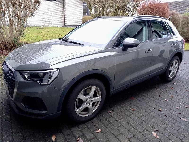 Gebraucht Audi Q3 Ambiente 150 PS (110 kW) 2019 Grau SUV