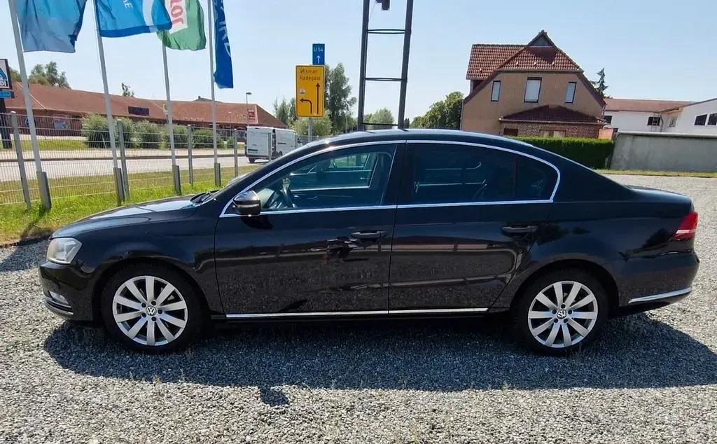 Gebraucht VW Passat Highline 211 PS (155 kW) 2012 Schwarz Limousine