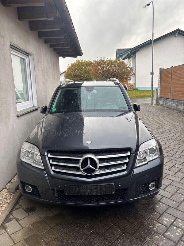 Grau Gebraucht 2010 Mercedes GLK220 SUV | 5.990 € (Superpreis) - Bild 1/4