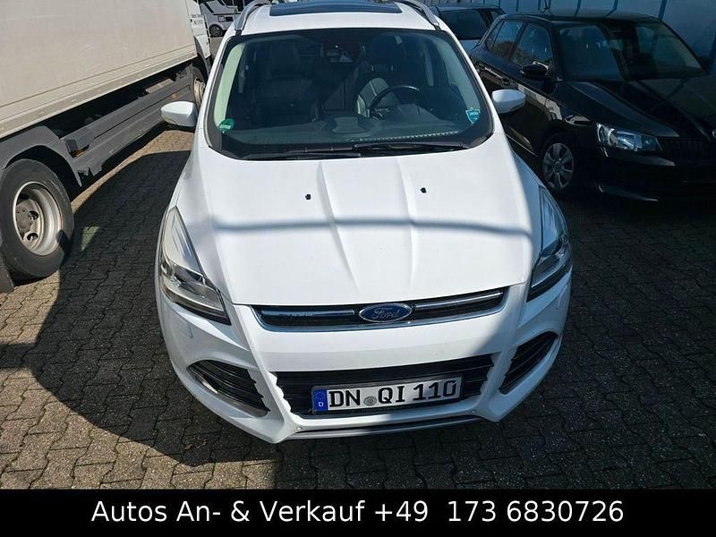 Gebraucht Ford Kuga Titanium 163 PS (119 kW) 2014 Weiß SUV