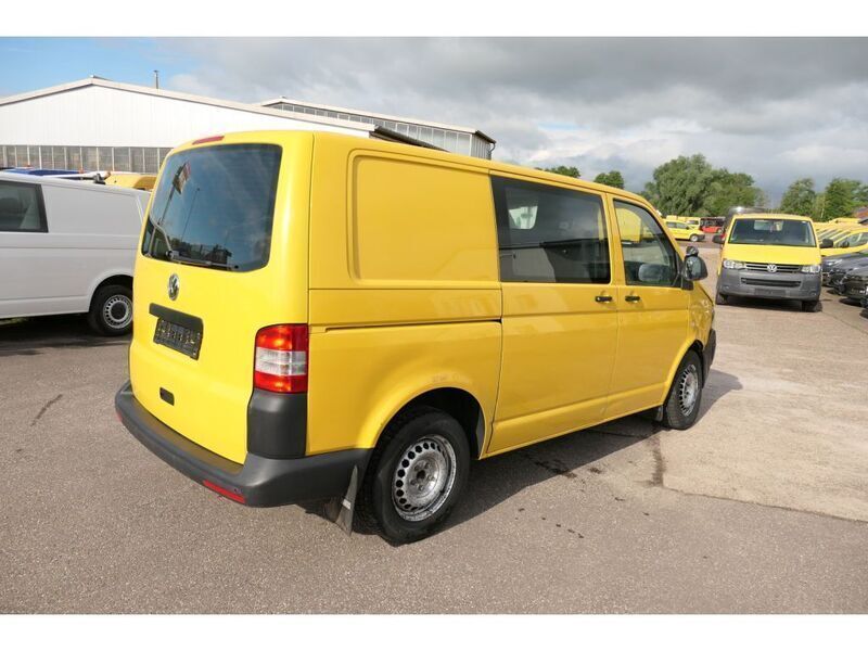 Gebraucht VW T5 84 PS (61 kW) 2013 Ginstergelb r1032 Van