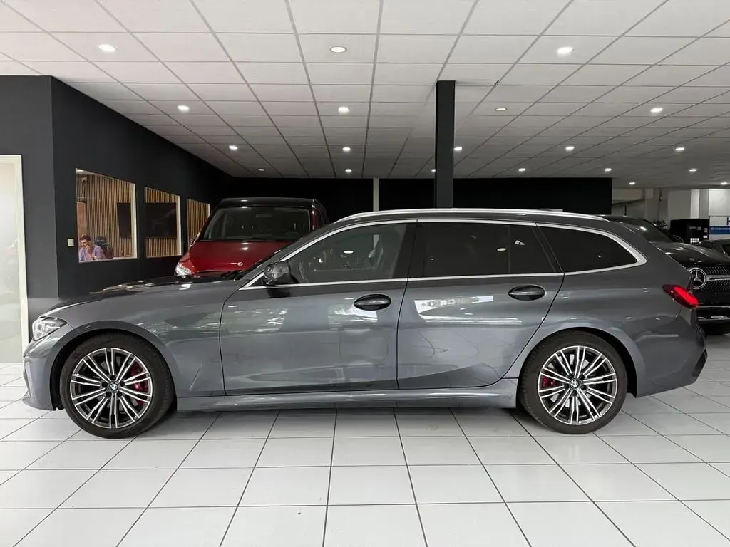 Gebraucht BMW 320 M Sport 190 PS (139 kW) 2022 Grau Limousine