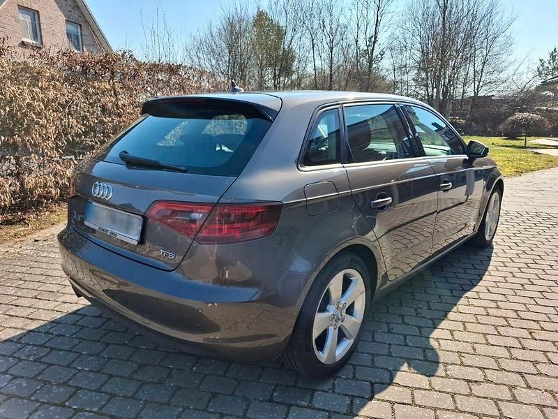Gebraucht Audi A3 Ambition 110 PS (80 kW) 2016 Grau Limousine
