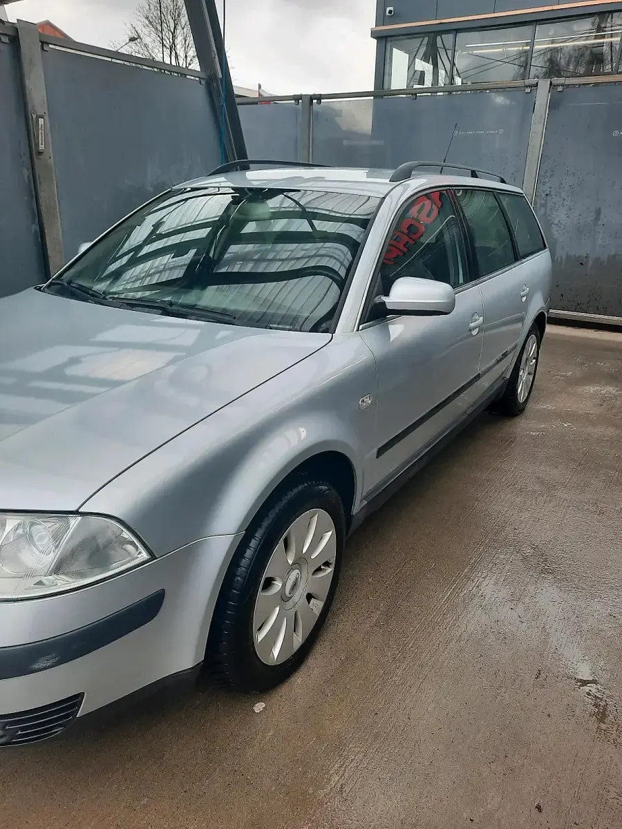 Gebraucht VW Passat 115 PS (84 kW) 2003 Silber Kombi