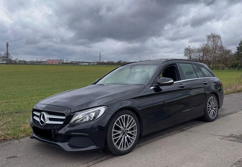 Gebraucht Mercedes C220 AMG 170 PS (125 kW) 2014 Schwarz Kombi