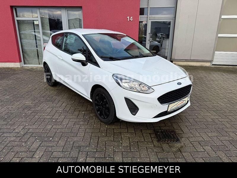 Weiß Gebraucht 2018 Ford Fiesta Trend Kleinwagen | 7.850 € (Fairer Preis) - Bild 1/4