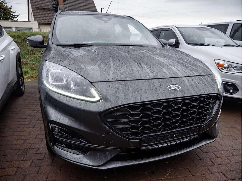 Gebraucht Ford Kuga ST-Line 224 PS (164 kW) 2022 Grau / magnetic grau SUV