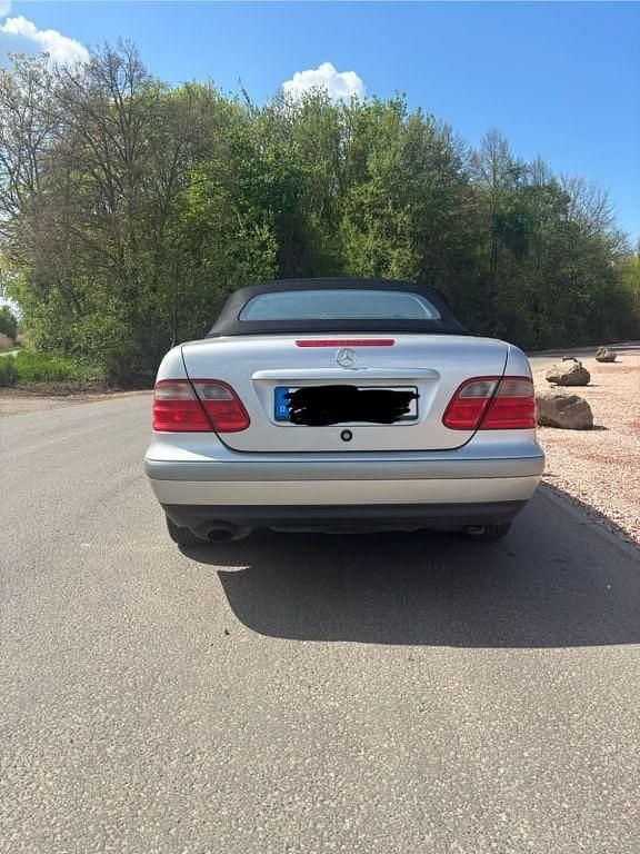 Gebraucht Mercedes CLK230 Elegance 193 PS (141 kW) 1999 Silber Cabrio