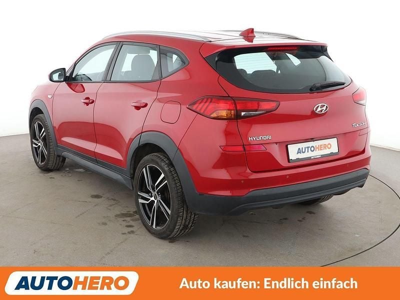 Gebraucht Hyundai Tucson Select 132 PS (97 kW) 2019 Rot SUV