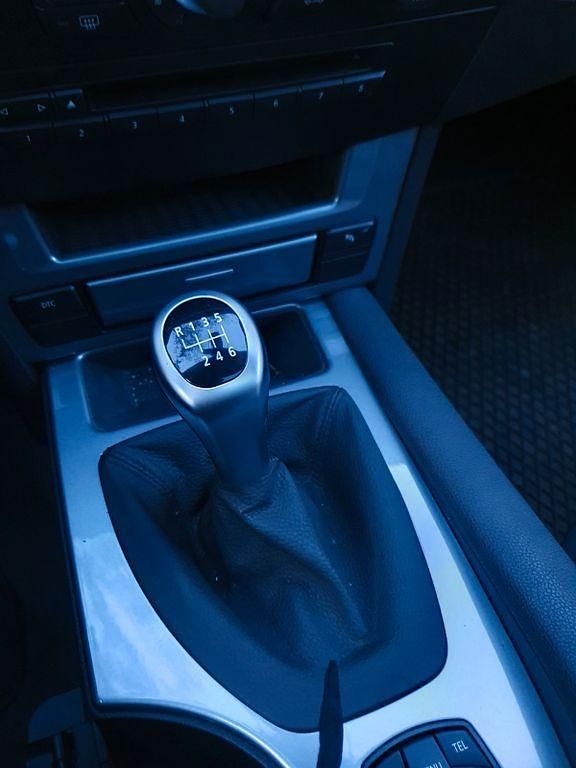 Gebraucht BMW 525 218 PS (160 kW) 2009 Blau Limousine