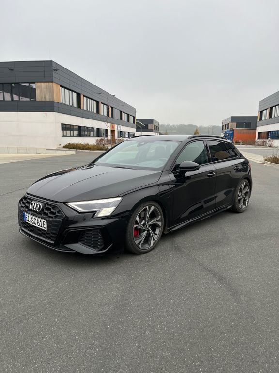 Schwarz Gebraucht 2021 Audi A3 e-tron Ambiente Kleinwagen | 29.500 € (Fairer Preis) - Bild 1/4