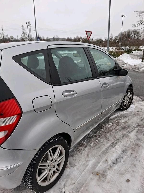 Gebraucht Mercedes A150 95 PS (69 kW) 2007 Silber Kleinwagen