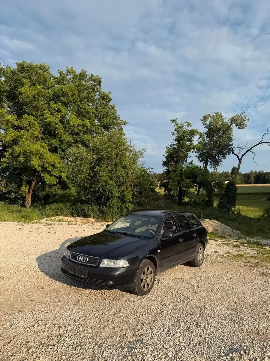 Gebraucht Audi A4 116 PS (85 kW) 1999 Schwarz Kombi