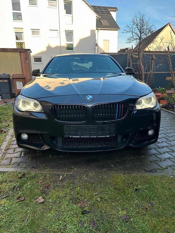 Gebraucht BMW 520 M Sport 184 PS (135 kW) 2012 Schwarz Limousine