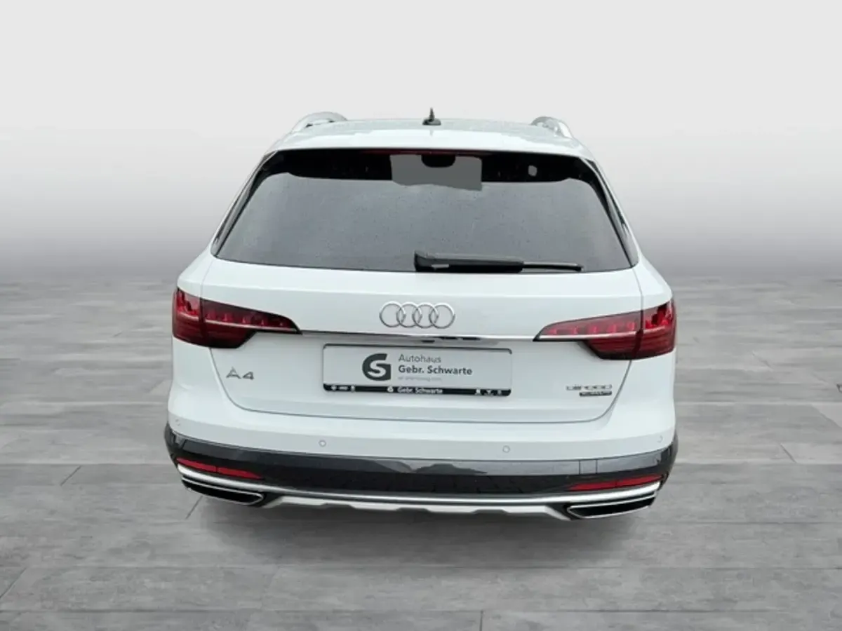 Gebraucht Audi A4 Allroad Ambiente 265 PS (194 kW) 2022 Weiß Kombi