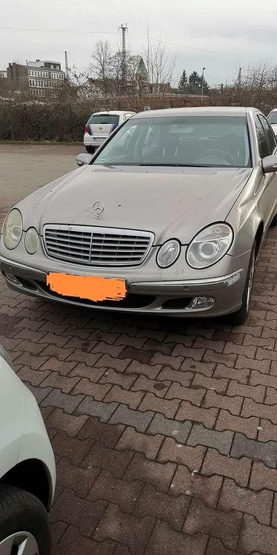 Gebraucht Mercedes E200 Elegance 122 PS (89 kW) 2003 Grau Limousine