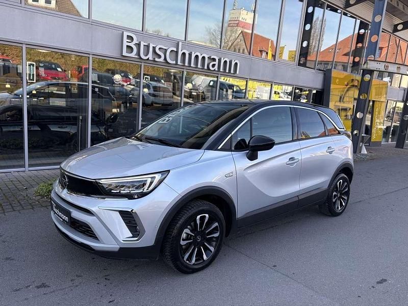 Kristall silber metallic Gebraucht 2024 Opel Crossland Elegance SUV | 24.990 € (Etwas zu teuer) - Bild 1/4