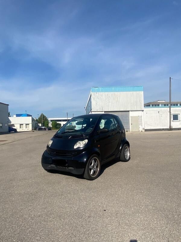 Schwarz Gebraucht 2005 Smart ForTwo Coupé Kleinwagen | 1.300 € (Guter Preis) - Bild 1/4