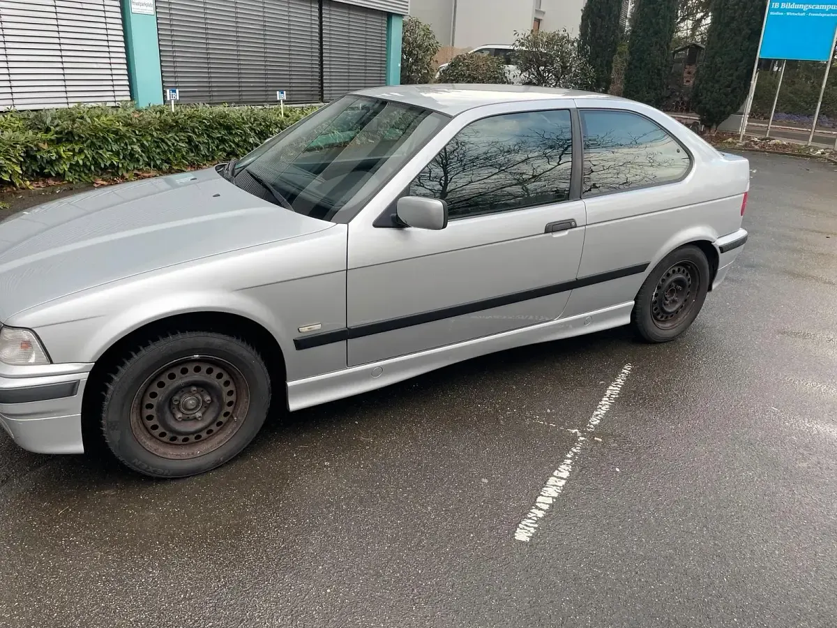 Gebraucht BMW 316 102 PS (75 kW) 1999 Silber Kleinwagen