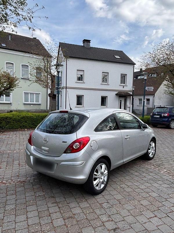 Second-hand Opel Corsa 80 CP (58 kW) 2009 Argintiu Hatchback