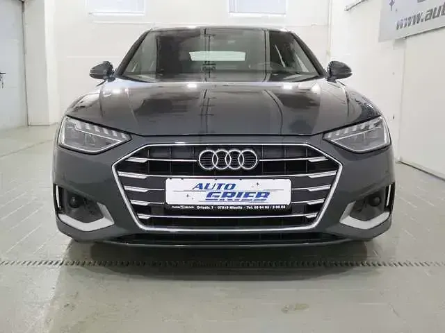 Gebraucht Audi A4 Advanced 163 PS (119 kW) 2022 Manhattangrau metallic (metallic) Kombi