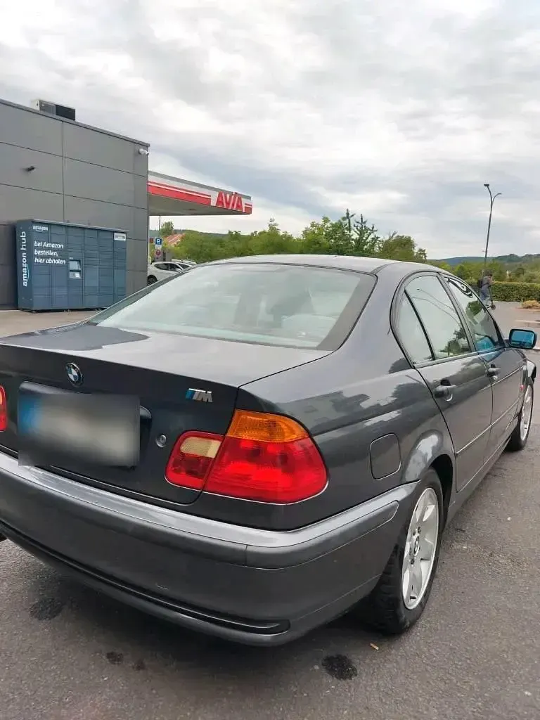 Gebraucht BMW 318 1999 Blau Limousine