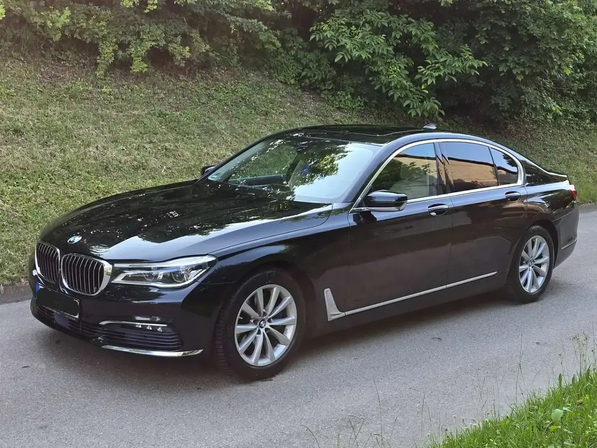 Gebraucht BMW 740L 320 PS (235 kW) 2016 Schwarz Limousine