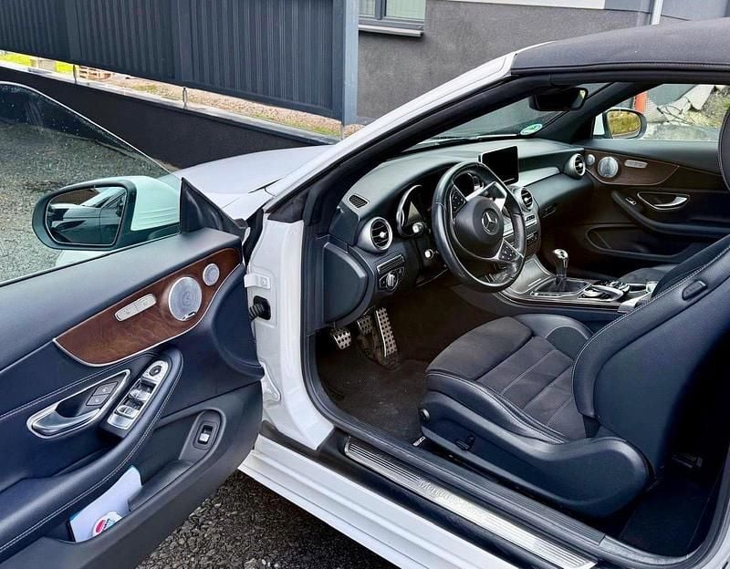 Gebraucht Mercedes C220 AMG line 170 PS (125 kW) 2018 Weiß Cabrio