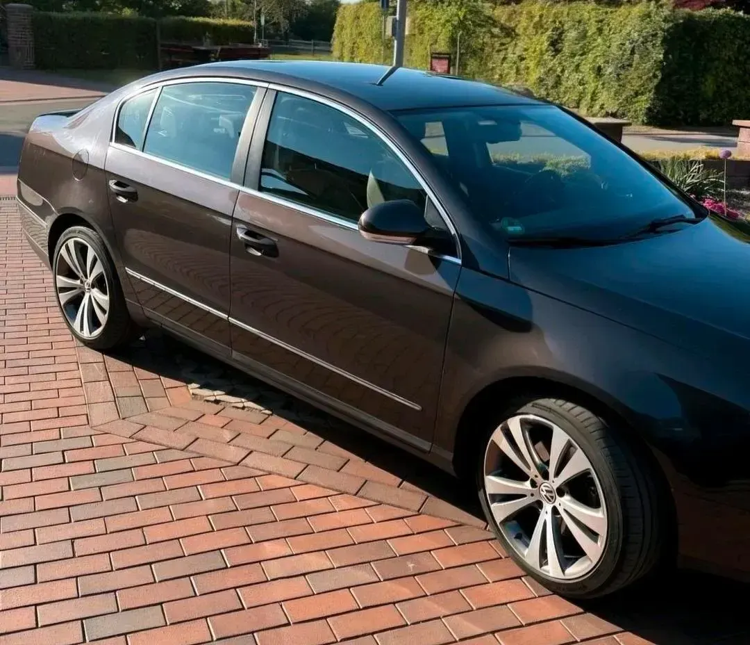 Gebraucht VW Passat 140 PS (102 kW) 2006 Braun Limousine
