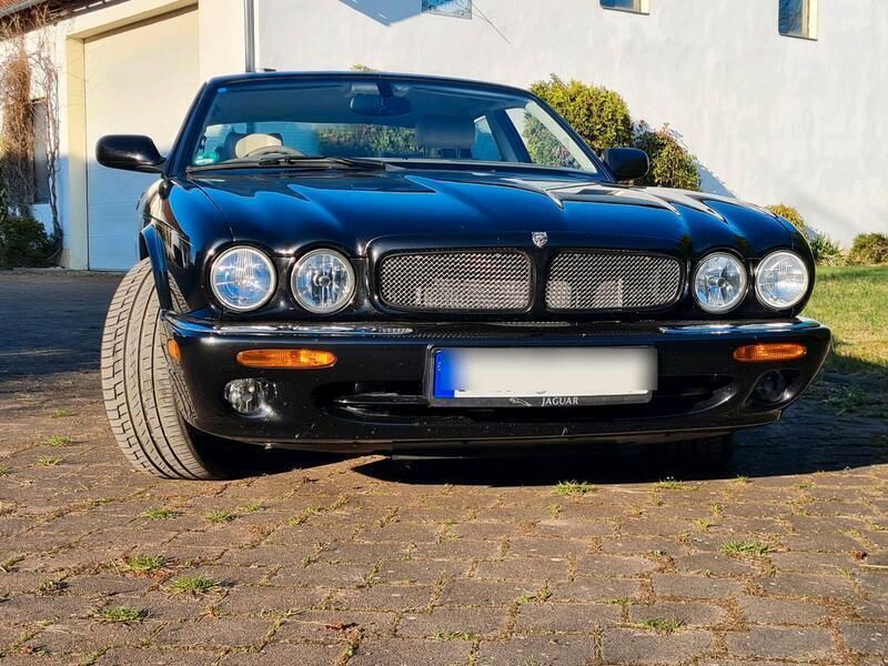 Schwarz Gebraucht 2000 Jaguar XJR Limousine | 26.007 € - Bild 1/4