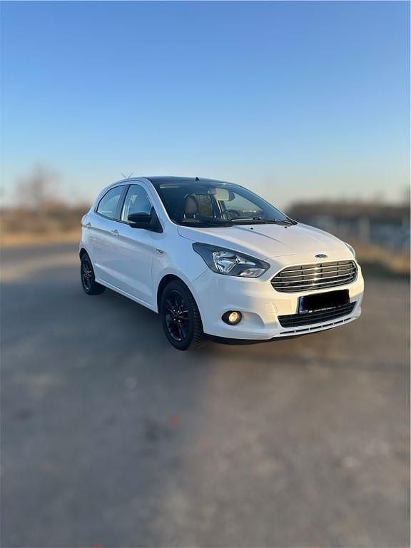 Gebraucht Ford Ka Cool & Sound Edition 86 PS (63 kW) 2017 Weiß Limousine