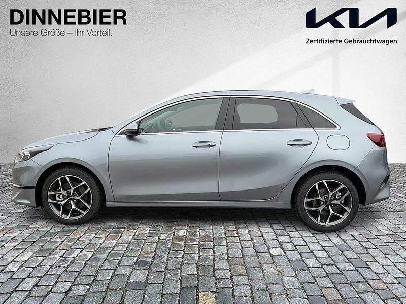 Neu Kia Ceed 140 PS (102 kW) 2025 Silber (metallic) Kleinwagen