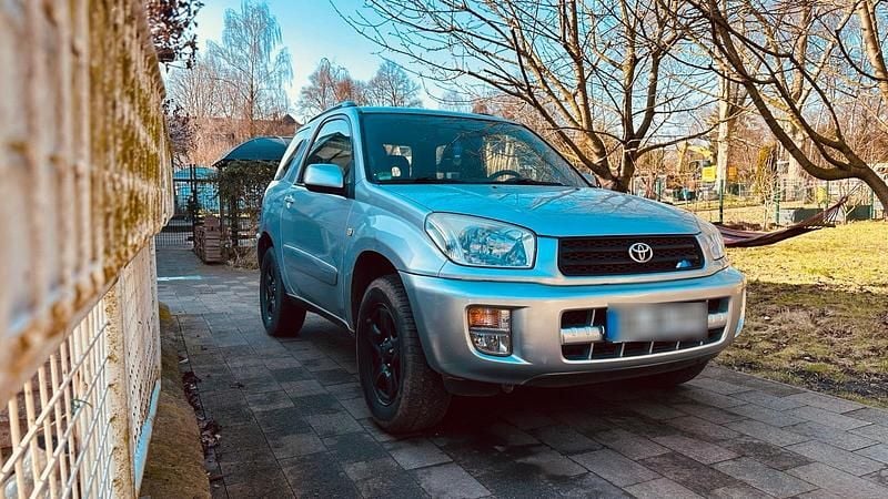 Gebraucht Toyota RAV4 125 PS (91 kW) 2001 Silber SUV
