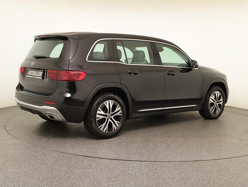 Gebraucht Mercedes GLB220 Progressive 190 PS (139 kW) 2024 Schwarz SUV