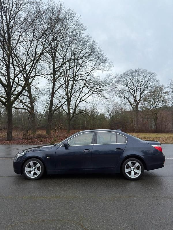 Gebraucht BMW 525 192 PS (141 kW) 2004 Blau Limousine
