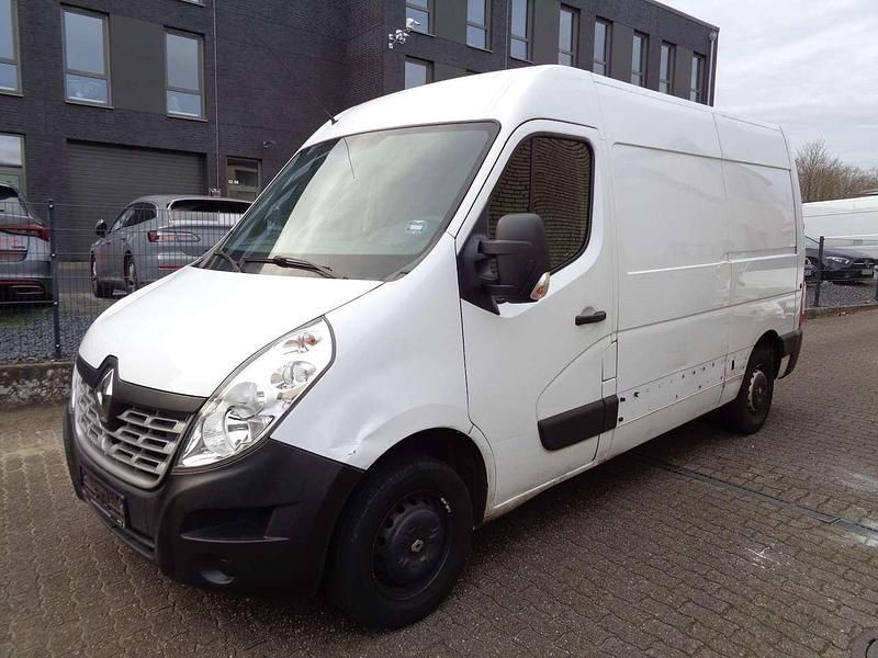 Second-hand Renault Master 131 CP (96 kW) 2018 Alb Monovolum