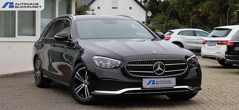 Gebraucht Mercedes E220 194 PS (142 kW) 2021 Schwarz Limousine