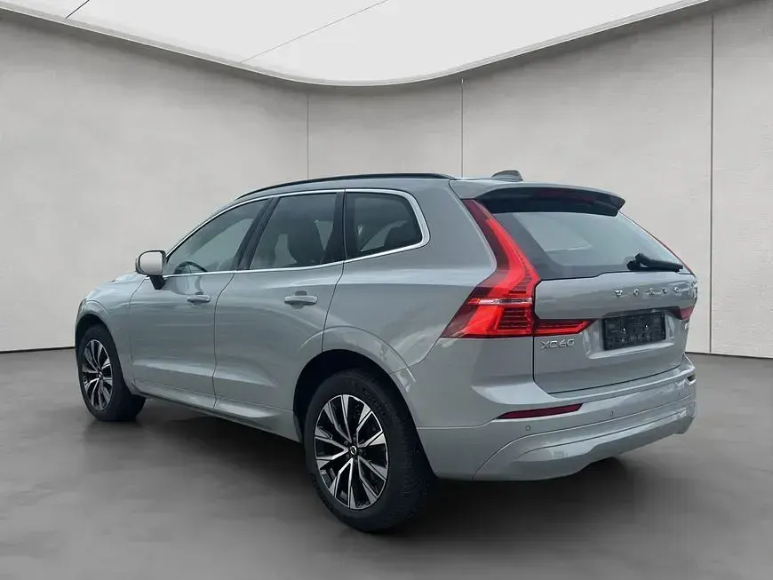 Gebraucht Volvo XC60 Core 250 PS (183 kW) 2024 Grau SUV