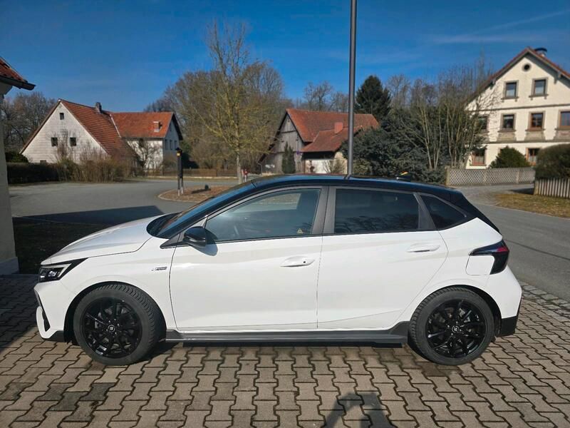 Weiß Gebraucht 2023 Hyundai i20 N Line Kleinwagen | 16.999 € (Fairer Preis) - Bild 1/4