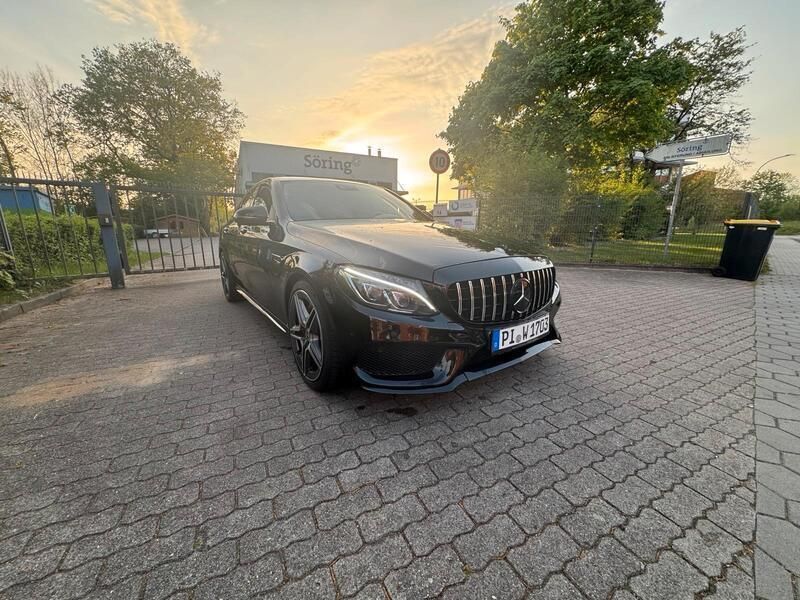 Schwarz Gebraucht 2015 Mercedes C450 AMG AMG Limousine | 26.700 € (Fairer Preis) - Bild 1/4