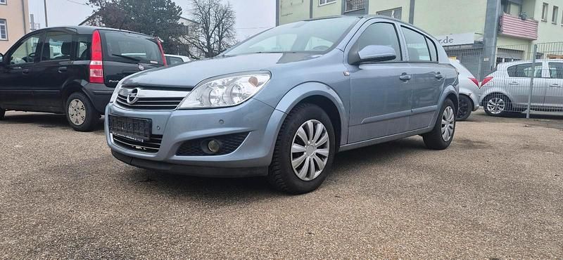 Gebraucht Opel Astra 105 PS (77 kW) 2007 Silber Limousine