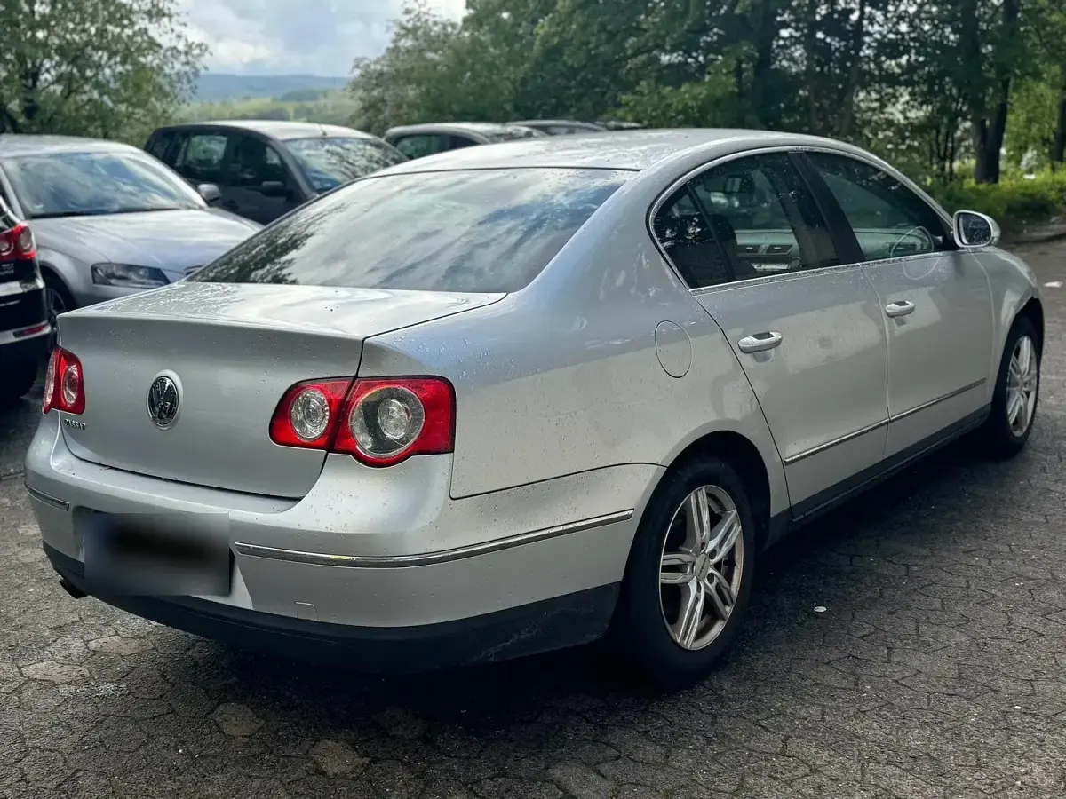Gebraucht VW Passat 116 PS (85 kW) 2008 Silber Limousine