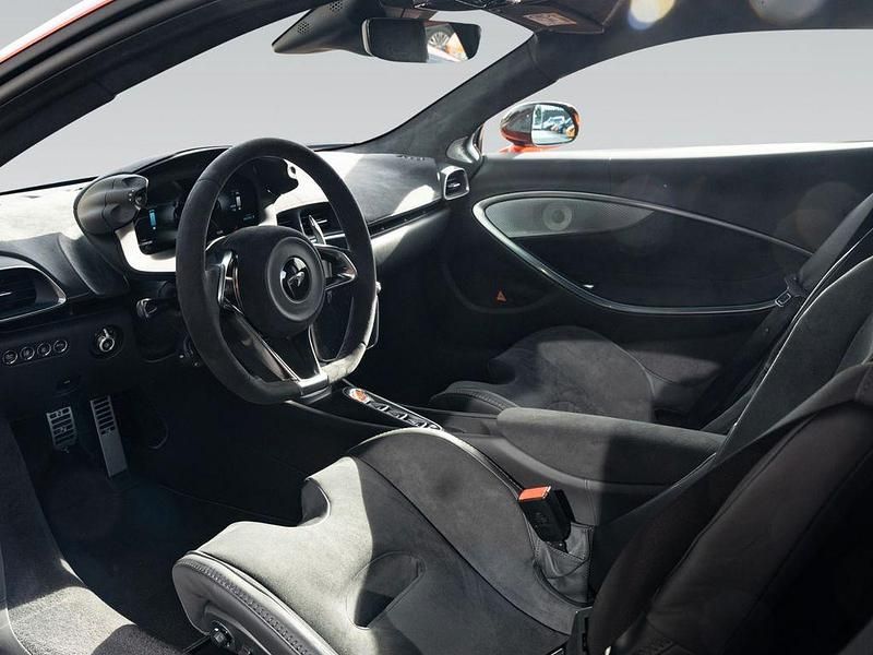 Neu McLaren Artura 700 PS (514 kW) 2025 Orange