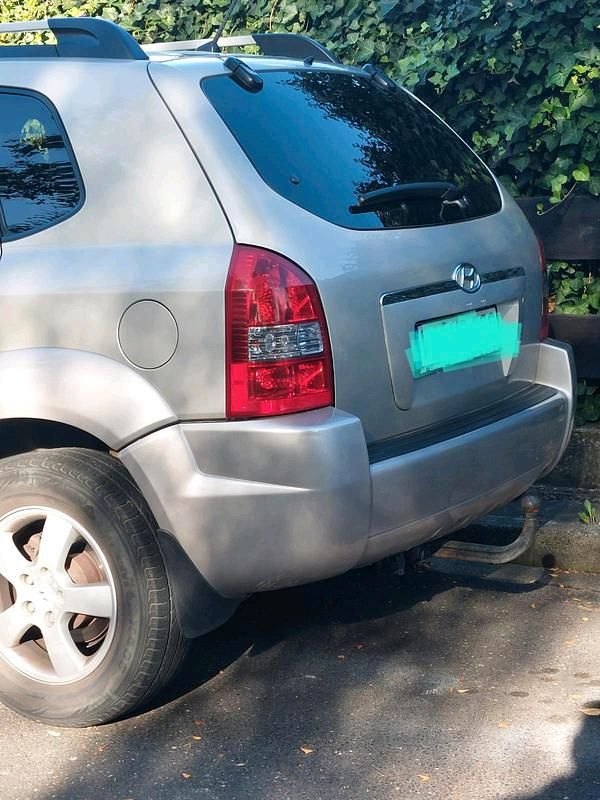 Grau Gebraucht 2008 Hyundai Tucson SUV | 3.800 € (Guter Preis) - Bild 1/4