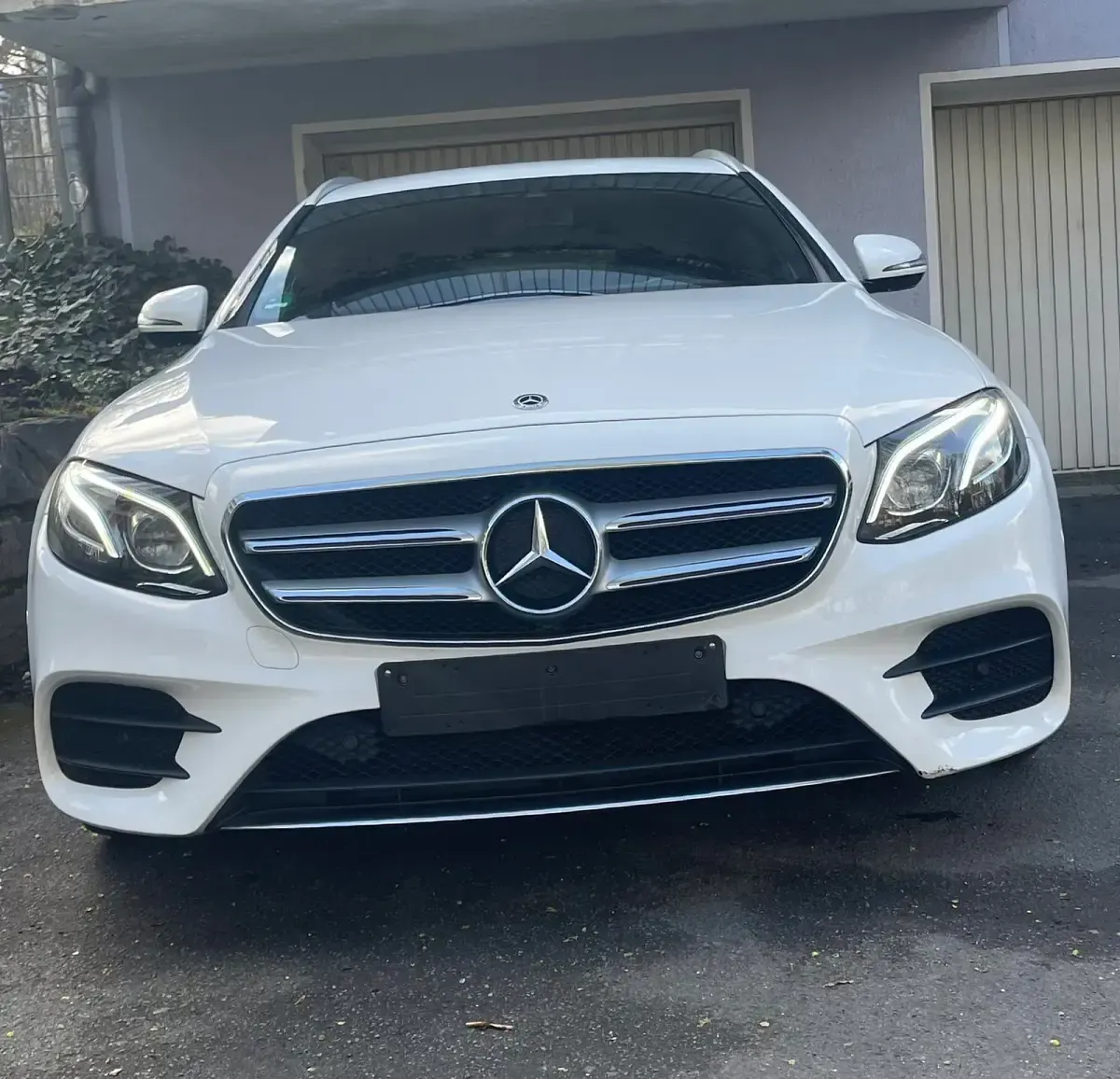 Usado Mercedes E220 AMG line 194 CV (142 kW) 2017 Blanco Familiar